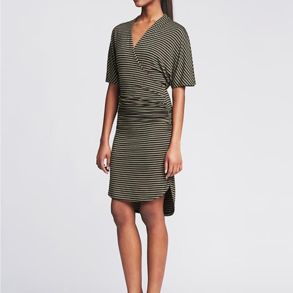 Faux wrap dress. Size xs.